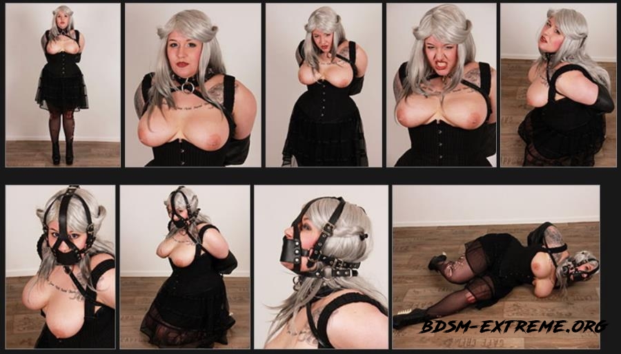 Cosplay Katz is harness gagged (2022/FullHD) [BondageJunkies]