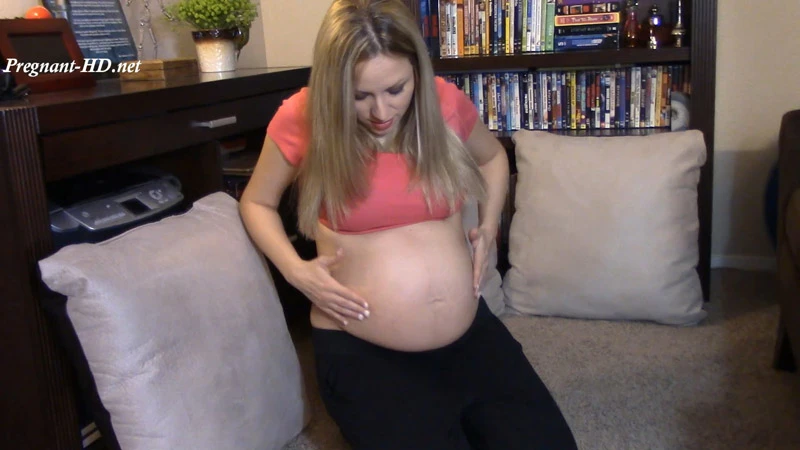 Pregnantprincess in Video Oil my pregnant belly [Peepiss, Stepincest] (2023/Mp4/1000 MB)
