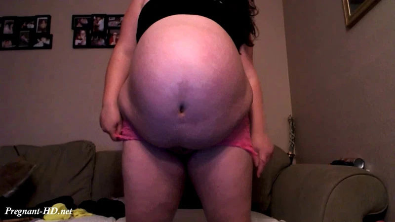 Un-Edited Milf Clips in Video Panties [Hucows, Pregnantcouple] (2023/Mp4/1000 MB)