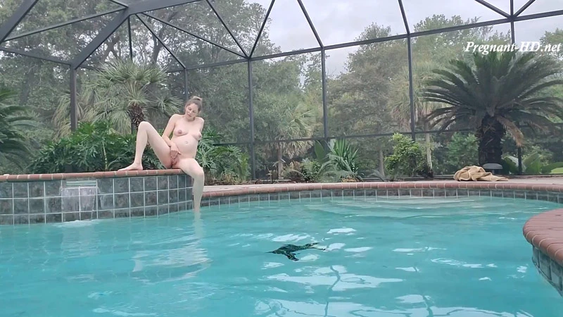 LucyAura in Video Pregnant Swim [Babe, Camshow] (2023/Mp4/1000 MB)