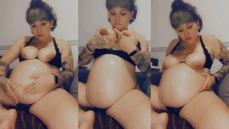 Evelyn Geek in Video 36 weeks Pregnant Belly and Boob Oiling [Sperm, Pissing] (2023/Mp4/1000 MB)