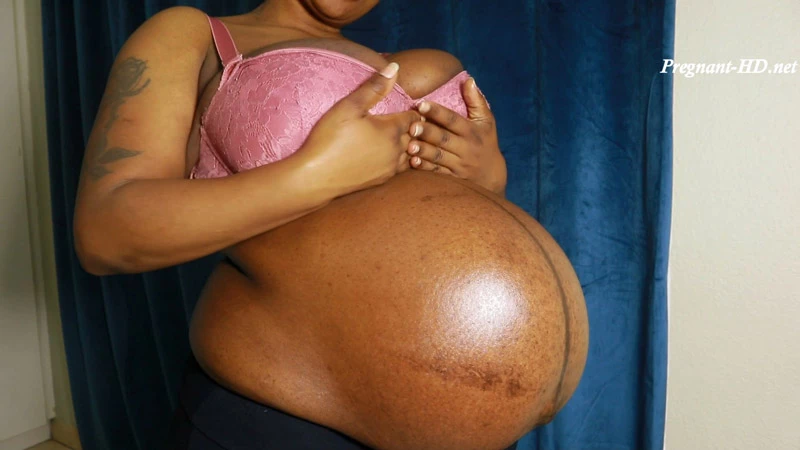 LadyPearl07 in Video 40 Weeks Ebony Pregnant Belly Play [Footjobs, Mommyroleplay] (//500MB)